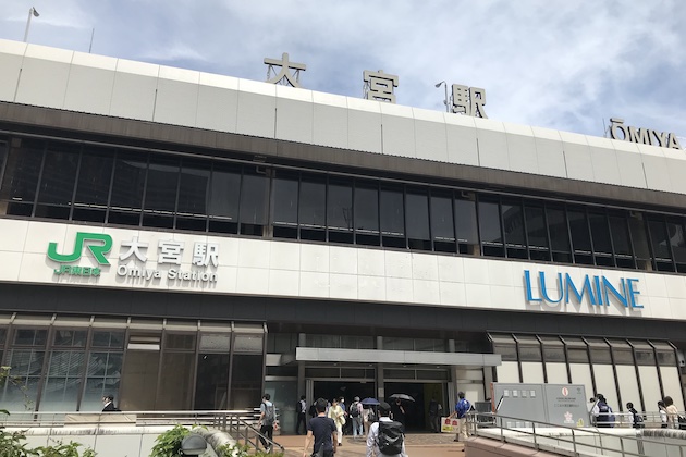 JR大宮駅西口を出ます